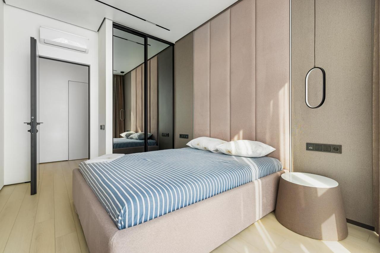 Luxury Waterfront 3-Bedrooms Apartment Odesa Exterior photo