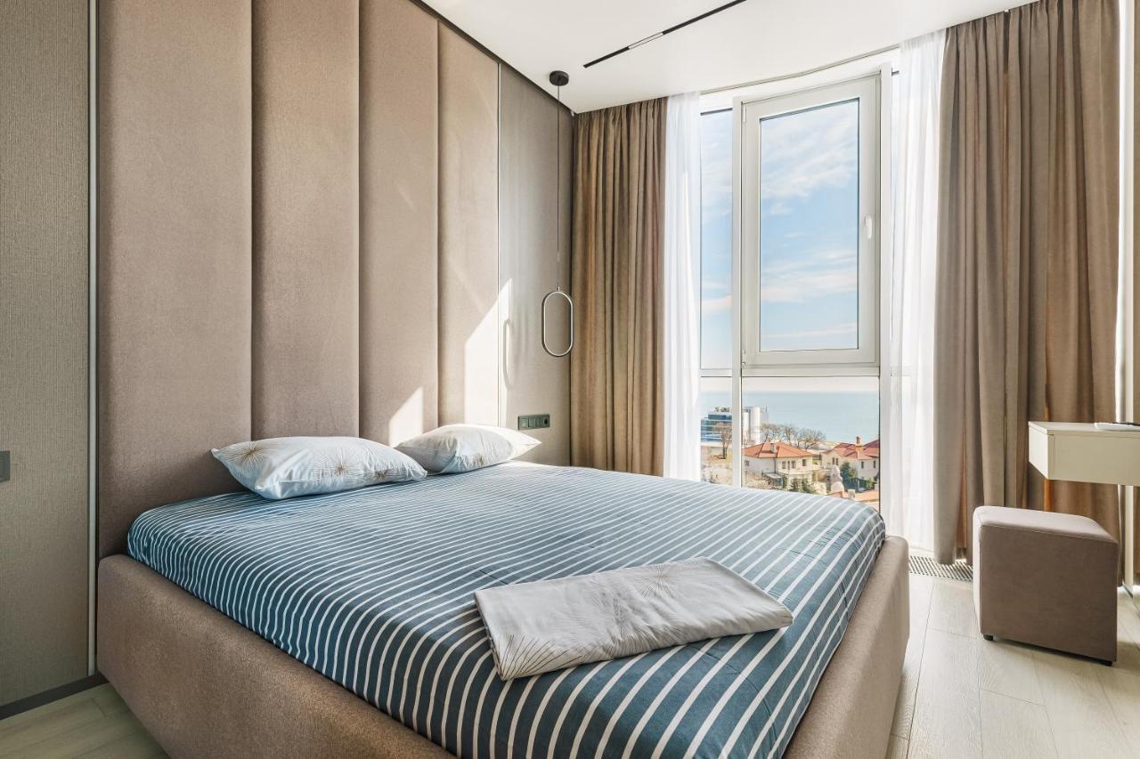 Luxury Waterfront 3-Bedrooms Apartment Odesa Exterior photo