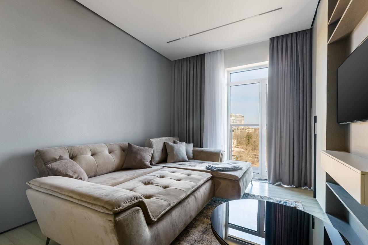 Luxury Waterfront 3-Bedrooms Apartment Odesa Exterior photo
