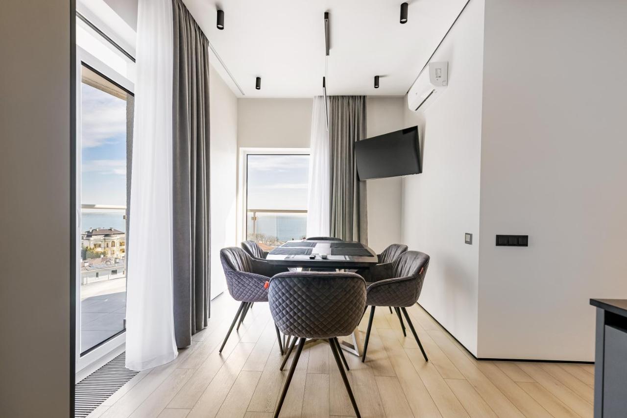 Luxury Waterfront 3-Bedrooms Apartment Odesa Exterior photo